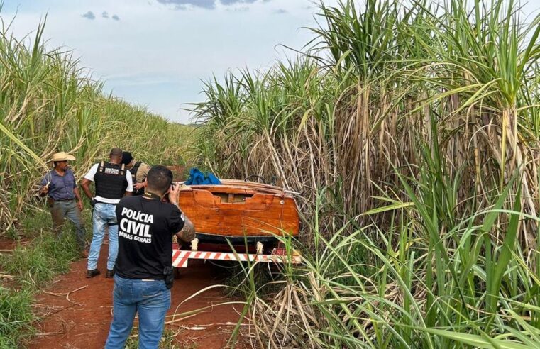 LANCHA FURTADA NA VOLTA GRANDE (MG) É RECUPERADA PELA POLÍCIA