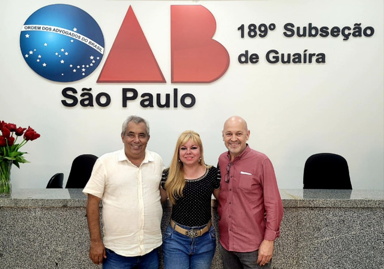 DRA. MARLENE FIGUEIREDO, PRESIDENTE DA OAB-GUAÍRA, RECEBE VISITA DO VEREADOR DENIR FERREIRA