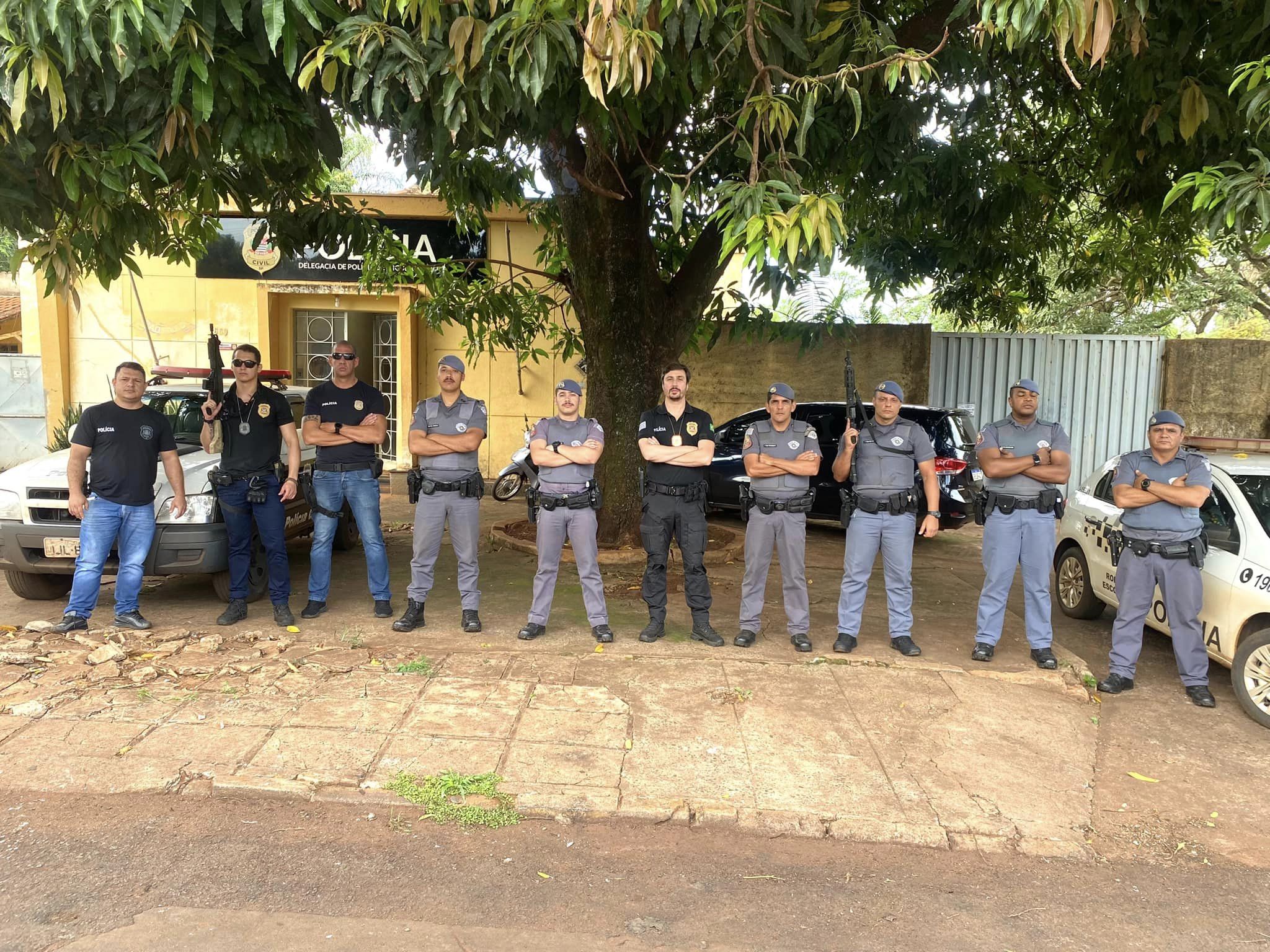 JOVENS SÃO PRESOS DURANTE OPERAÇÃO POLICIAL EM MIGUELÓPOLIS. VÍDEOS EM REDES SOCIAIS CHAMARAM ATENÇÃO DAS AUTORIDADES