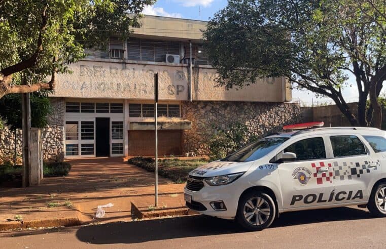 MENOR É SURPREENDIDO, PELA PM, FURTANDO BICICLETA NA SANTA CASA DE GUAÍRA