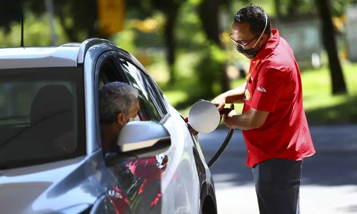 PREÇO DA GASOLINA, DO DIESEL E DO GÁS DE COZINHA SOBEM NESTA QUINTA COM NOVO ICMS