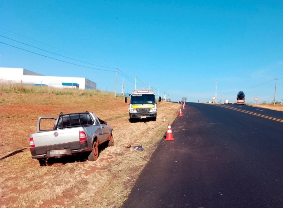 MOTORISTA FICA GRAVEMENTE FERIDO EM CAPOTAMENTO NA RODOVIA ASSIS CHATEAUBRIAND