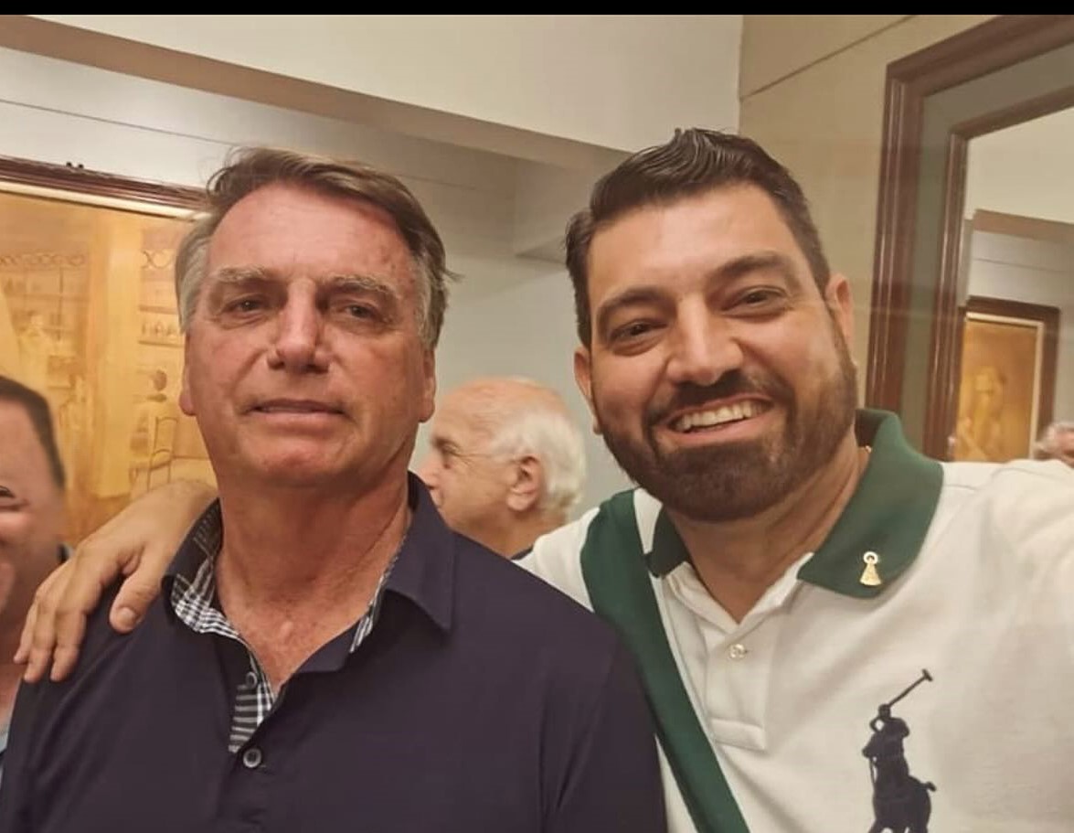 VEREADOR ANDRÉ GREGÓRIO ENCONTRA COM AUTORIDADES NA AGRISHOW E ESTREITA CONTATOS POR GUAÍRA