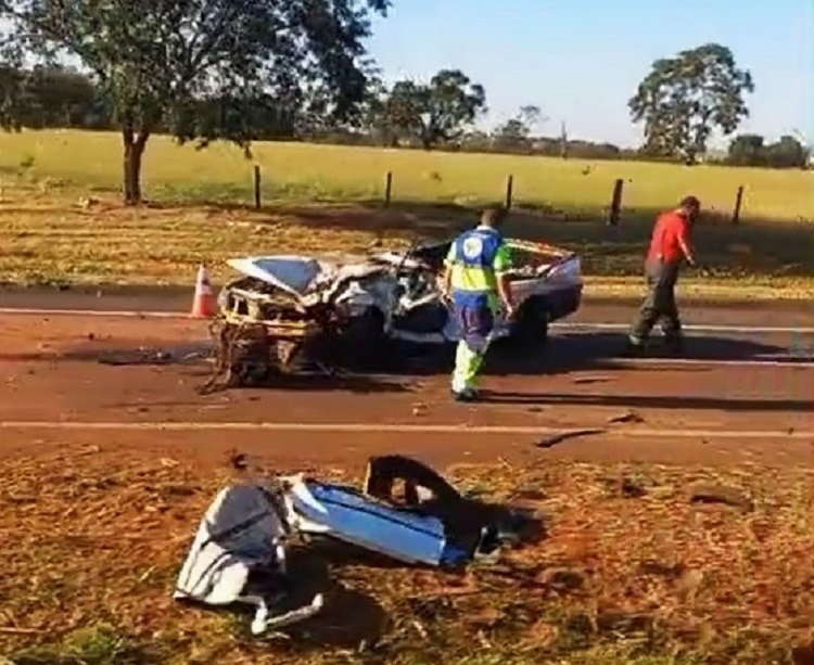 VIDEO; ACIDENTE NA RODOVIA ASSIS CHATEAUBRIAND, EM BARRETOS, DEIXA PELO MENOS UMA VÍTIMA FATAL