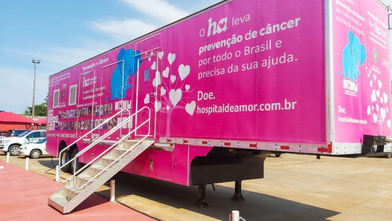 CARRETA DO HOSPITAL DO AMOR ESTARÁ EM GUAÍRA DE 31 DE JULHO A 31 DE AGOSTO. PÚBLICO ALVO: MULHERES DE 40 À 69 ANOS PARA A MAMOGRAFIA E DE 25 À 64 ANOS PARA O PAPANICOLAU