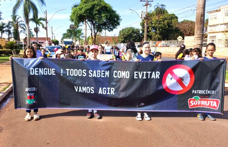 PASSEATA “TODOS CONTRA A DENGUE” MOBILIZA ESTUDANTES E COMUNIDADE GUAIRENSE