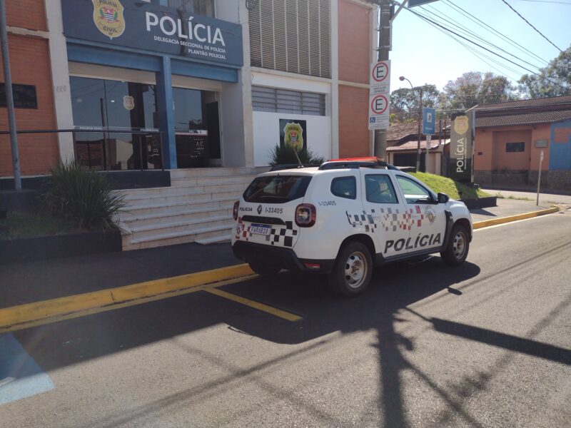 MULHER É PRESA POR FURTO EM SUPERMERCADO DE BARRETOS