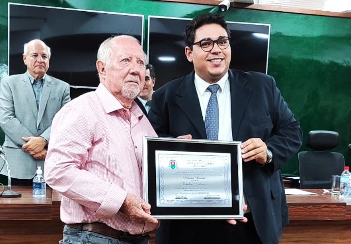 ANTÕNIO POSSATO, COMPOSITOR DO HINO À GUAÍRA, É HOMENAGEADO COM TÍTULO DE CIDADÃO GUAIRENSE