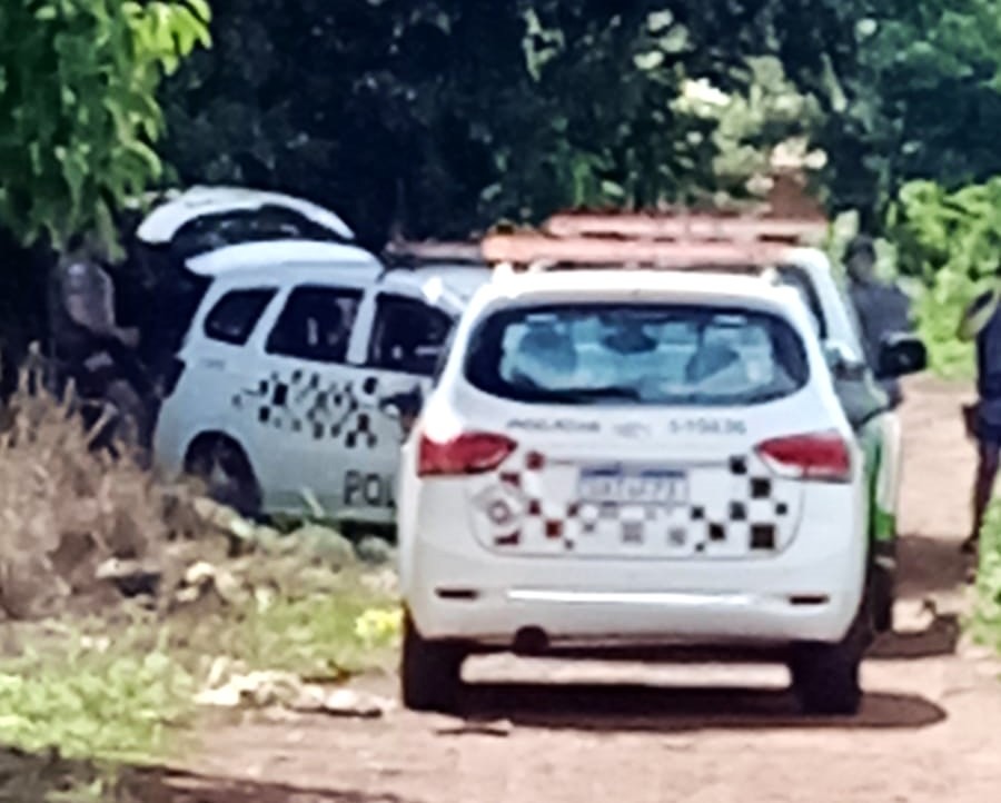 BANDIDOS SÃO PRESOS, EM IPUÃ, TENTANDO FURTAR CAMIONETE