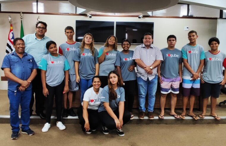 ALUNOS DA SOGUBE VISITAM A CÂMARA MUNICIPAL DE GUAÍRA