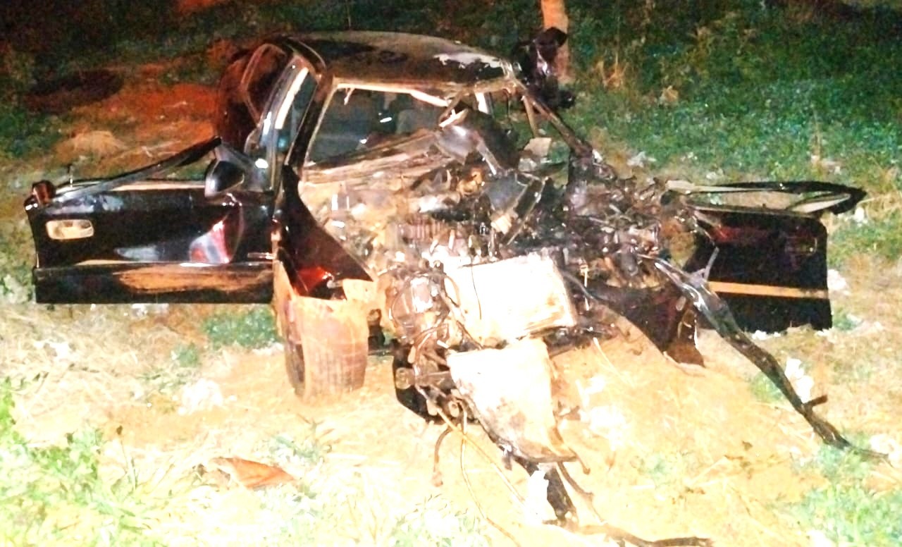 ACIDENTE ENTRE CARRO E CAMINHÃO DEIXA VÍTIMAS FERIDAS EM ESTRADA VICINAL DE GUAÍRA