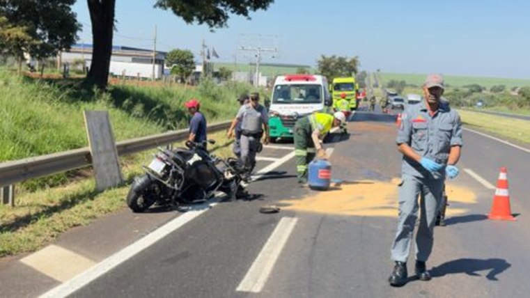 FINAL DE SEMANA REGISTRA DOIS ACIDENTES NA FARIA LIMA EM BARRETOS