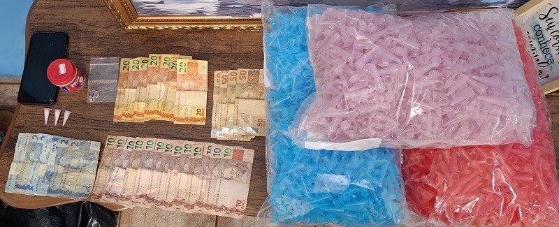 POLÍCIA MILITAR PRENDE SUSPEITO DE ENVOLVIMENTO COM TRÁFICO DE DROGAS EM GUAÍRA
