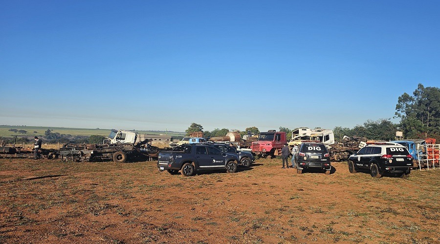 OPERAÇÃO DA POLÍCIA CIVIL DE BARRETOS DESMANTELA QUADRILHA ESPECIALIZADA EM RECEPTAÇÃO E LAVAGEM DE DINHEIRO EM ESQUEMA DE DESMANCHE DE VEÍCULOS. 5 PESSOAS FORAM PRESAS