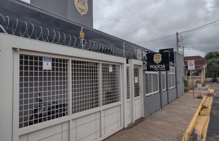 TRATOR É FURTADO DE CONCESSIONÁRIA EM BARRETOS