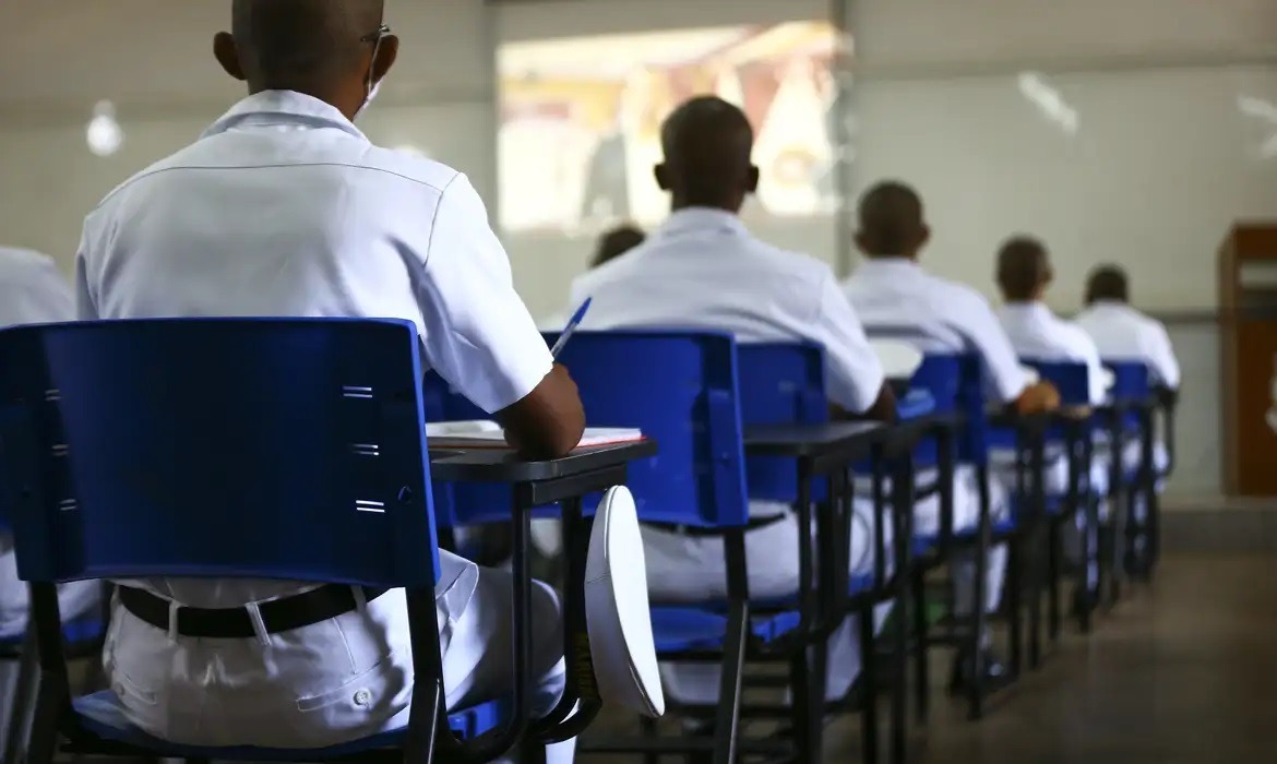 TERMINA NESTA SEGUNDA-FEIRA, 30, PRAZO PARA JOVENS FAZER O ALISTAMENTO MILITAR 2025