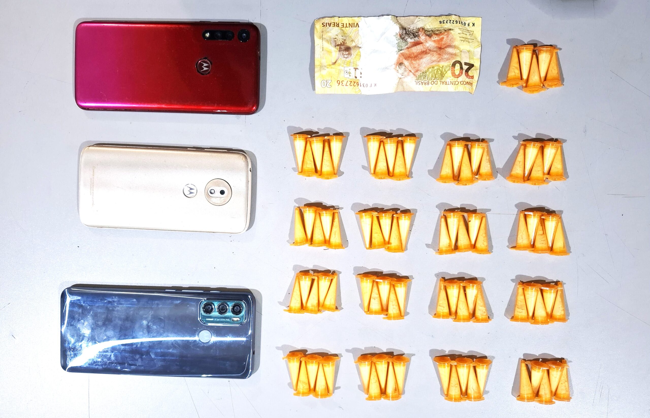 HOMEM É PRESO ACUSADO DE ENVOLVIMENTO COM O TRÁFICO DE DROGAS EM GUAÍRA