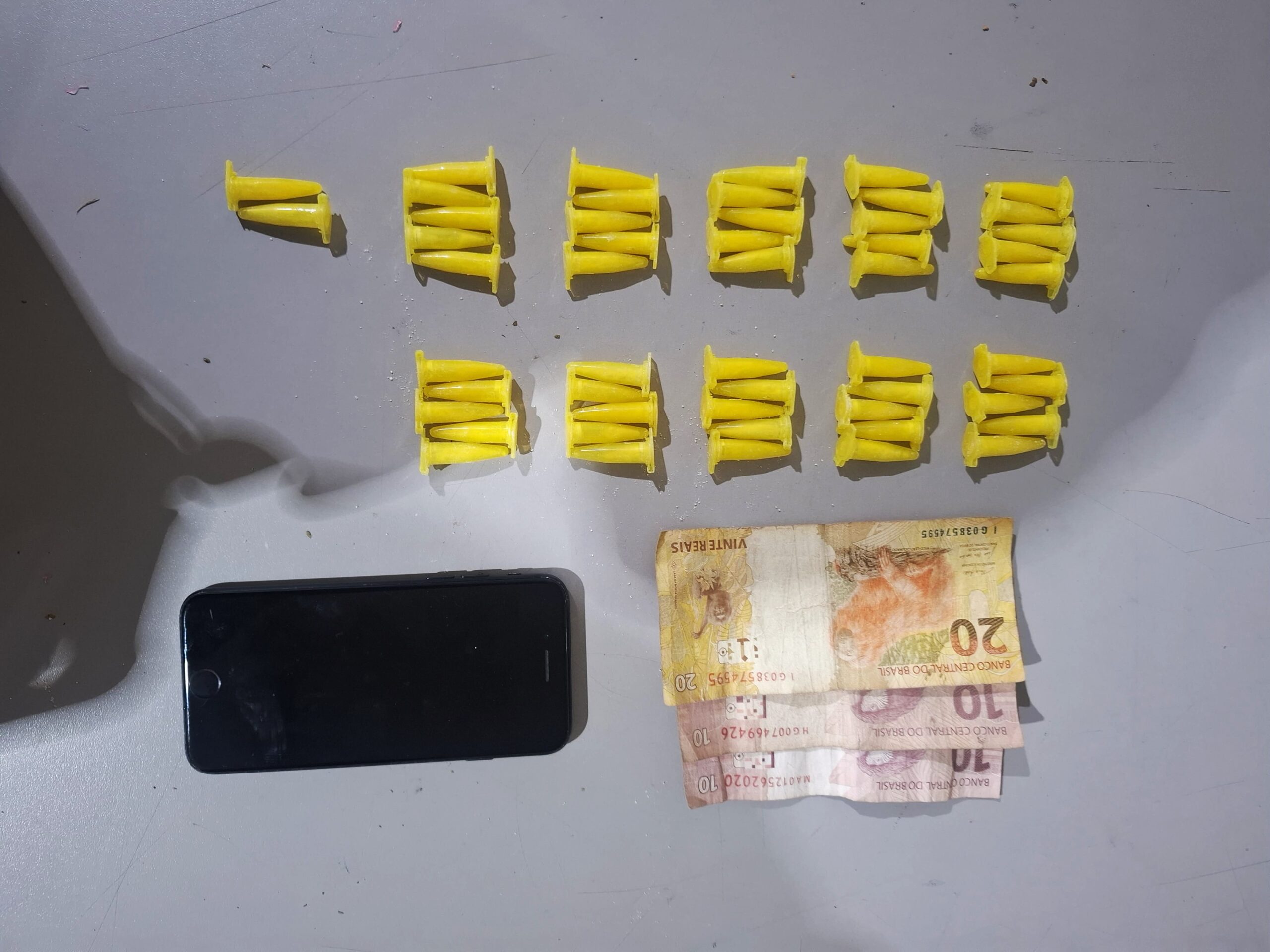 MULHER ÉPRESA PELA PM, EM GUAÍRA, ACUSADA DE ENVOLVIMENTO COM O TRÁFICO DE DROGAS