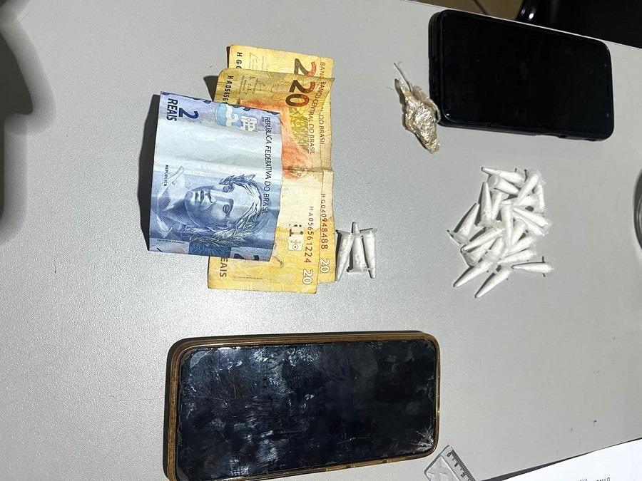 POLÍCIA MILITAR REALIZA PRISÃO POR TRÁFICO DE  DROGAS  EM GUAÍRA