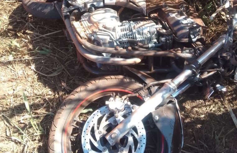 ACIDENTE ENVOLVE CARRO E MOTO EM RODOVIA ENTRE MIGUELÓPOLIS E GUAÍRA. UMA PESSOA FICOU FERIDA