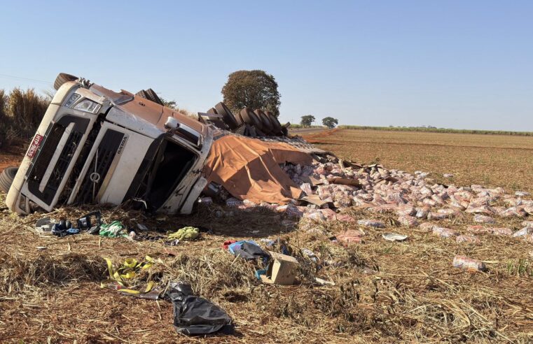 CAMINHONEIRO MORRE EM GRAVE ACIDENTE EM MIGUELÓPOLIS (SP)