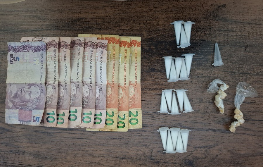 SUSPEITO DE ENVOLVIMENTO COM O TRÁFICO É PRESO EM AÇÃO CONJUNTA DA PM E DA GCM DE GUAÍRA