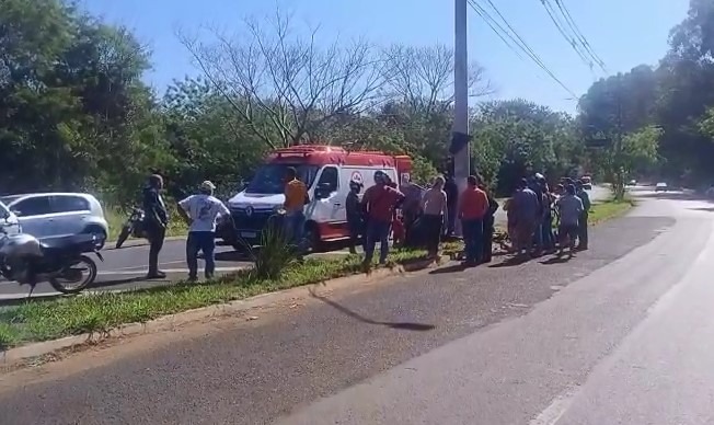 MULHER MORRE EM ACIDENTE COM MOTO EM BARRETOS. FILHA DA VÍTIMA TEVE FERIMENTOS LEVES