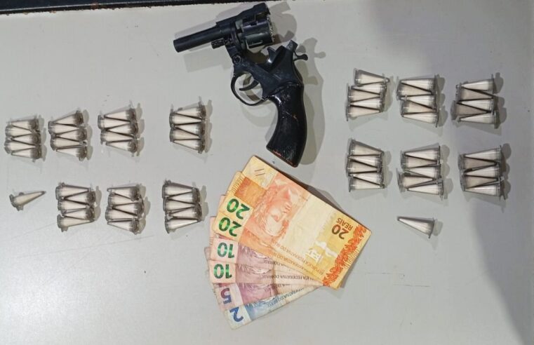 POLÍCIA MILITAR REALIZA APREENSÃO DE DROGAS EM GUAÍRA. DUAS PESSOAS SÃO CONDUZIDAS AO PLANTÃO