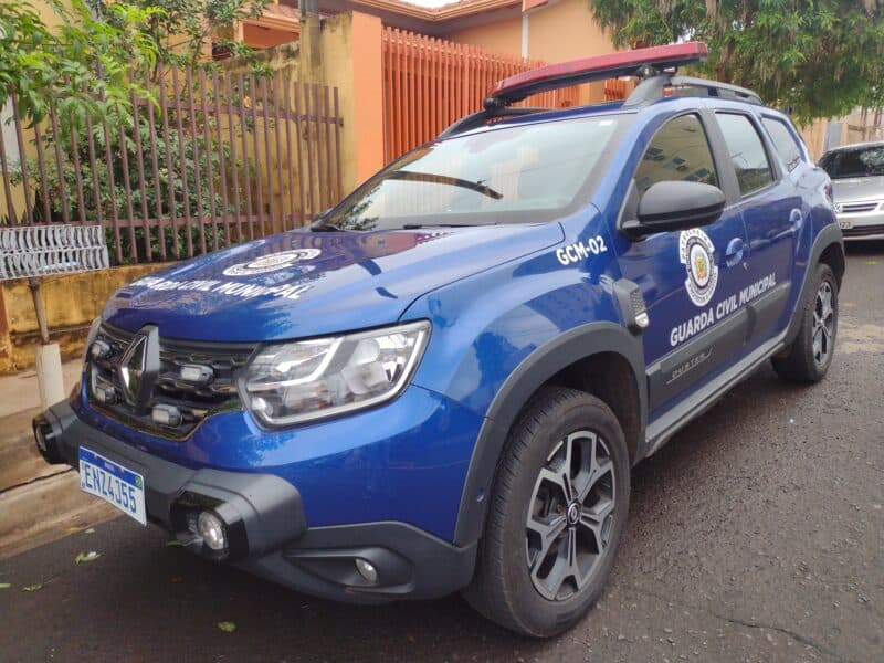 HOMEM É PRESO APÓS AGREDIR MENINO A PAULADAS EM OLÍMPIA (SP)