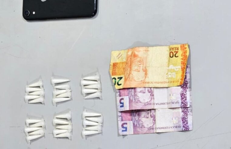 APÓS FUGA DE BICICLETA, HOMEM É PRESO ACUSADO DE ENVOLVIMENTO COM O TRÁFICO DE DROGAS