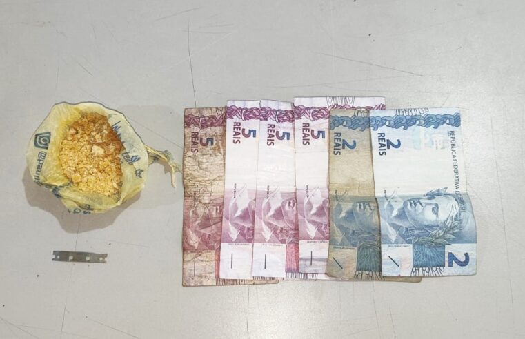 HOMEM É PRESO ACUSADO DE ENVOLVIMENTO COM O TRÁFICO DE DROGAS EM GUAÍRA