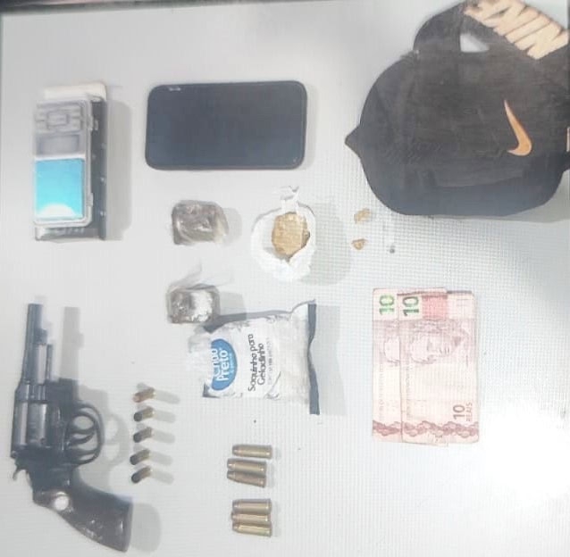 APÓS DISPAROS DE ARMA DE FOGO, DOIS HOMENS SÃO PRESOS ACUSADOS DE ENVOLVIMENTO COM O TRÁFICO EM GUAÍRA