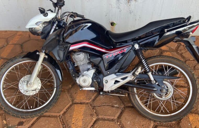 PM DE IPUÃ REALIZA OPERAÇÃO CONTRA MOTOS COM ESCAPAMENTOS ADULTERADOS. UM VEÍCULO FOI APREENDIDO E UM FORAGIDO DA JUSTIÇA CAPTURADO