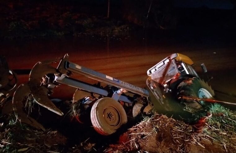 HOMEM MORRE AFOGADO APÓS TRATOR CAIR EM REPRESA EM BATATAIS