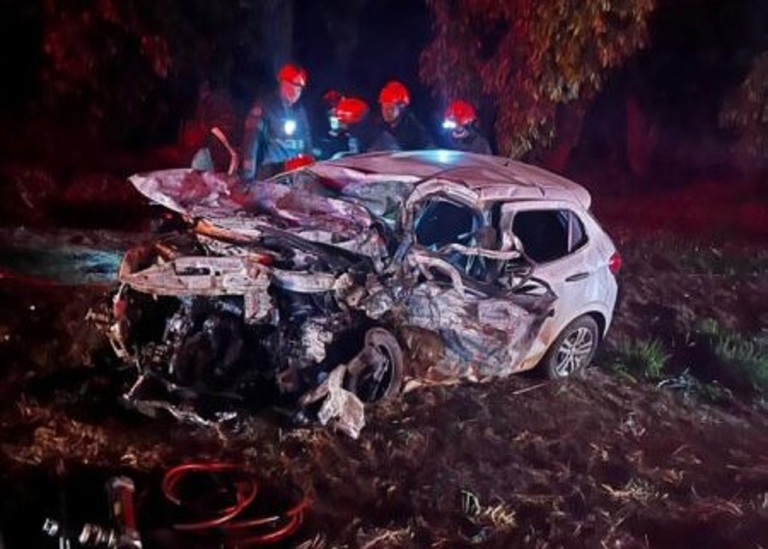 COLISÃO FRONTAL CAUSA 3 MORTES NA ASSIS CHATEAUBRIAND EM BARRETOS