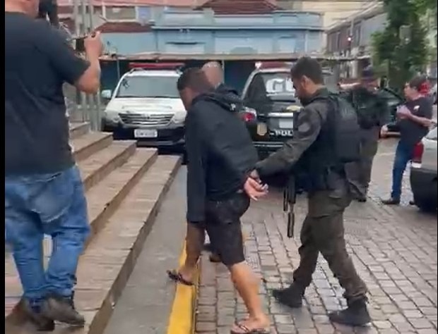 POLÍCIA CIVIL ESCLARECE FURTO A RESIDÊNCIA EM BARRETOS E PRENDE RECEPTADOR EM RIBEIRÃO PETO