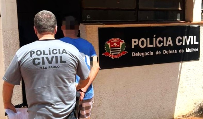 HOMEM É PRESO SOB ACUSAÇÃO DE AMEAÇA ENQUANTO COMPANHEIRA REGISTRAVA OCORRÊNCIA NA DDM DE GUAÍRA