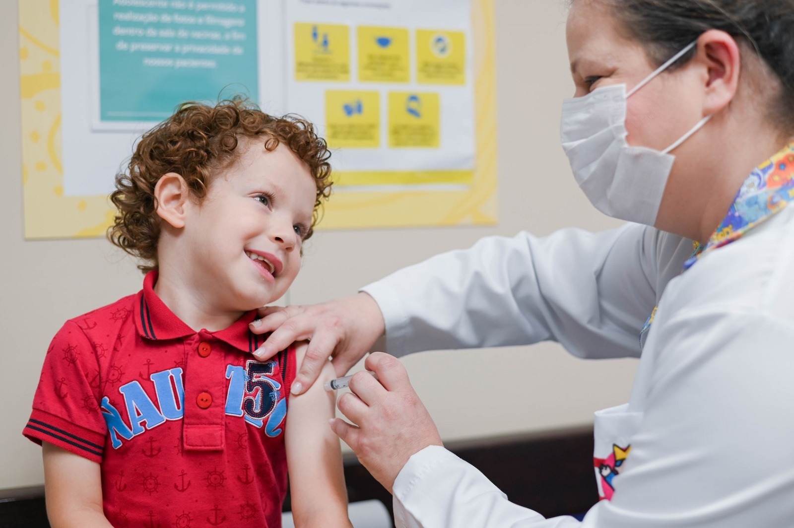 MULTIVACINAÇÃO EM GUAÍRA: ATUALIZE A CADERNETA DE VACINAÇÃO DOS SEUS FILHOS