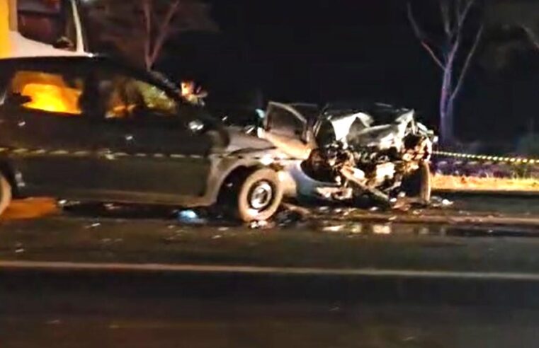 IPUANENSE MORRE APÓS COLISÃO FRONTAL NA FARIA LIMA ENTRE BARRETOS E COLÔMBIA. TRÊS PESSOAS FICARAM FERIDAS