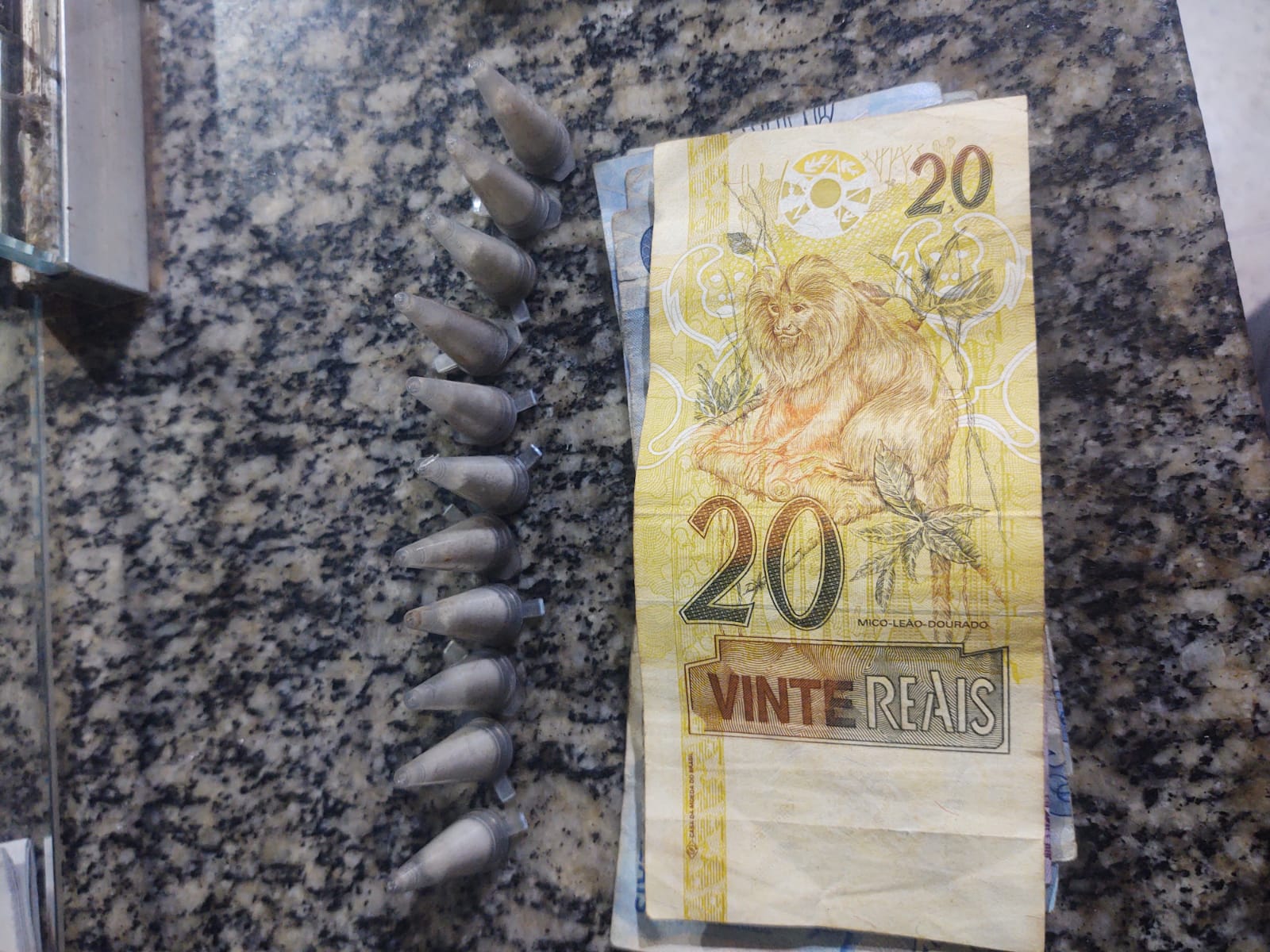 MENOR É APREENDIDO POR SUSPEITA DE ENVOLVIMENTO COM O TRÁFICO DE DROGAS EM GUAÍRA