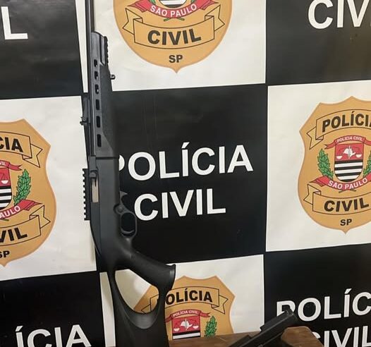 ARMAS SÃO APREENDIDAS PELA POLÍCIA CIVIL EM INVESTIGAÇÃO QUE APURA TIROS DISPAROS NO CENTRO DE MIGUELÓPOLIS