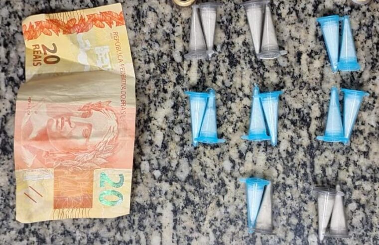 HOMEM É PRESO SUSPEITO DE ENVOLVIMENTO COM O TRAÁFICO DE DROGAS EM GUAÍRA