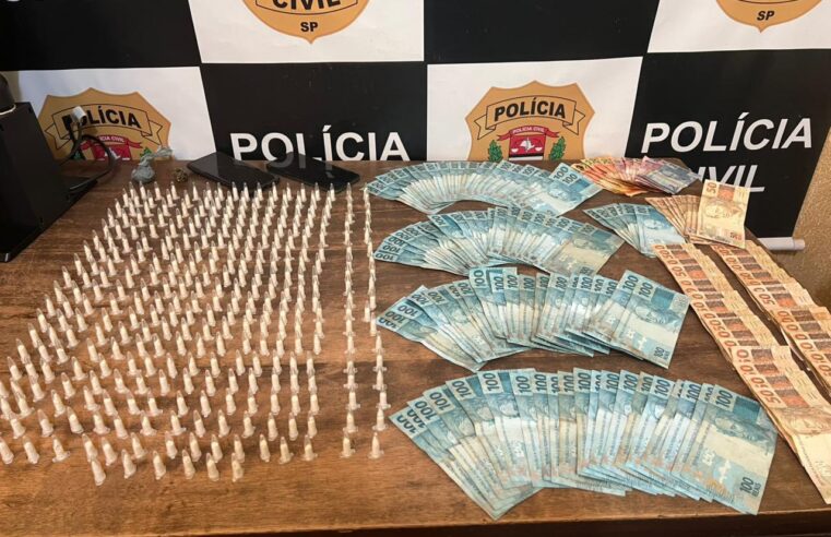 AÇÃO CONJUNTA DAS POLÍCIAS CIVIL E MILITAR APREENDE DROGAS E DINHEIRO E MIGUELÓPOLIS. UMA PESSOA FOI PRESA