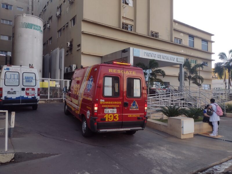 MULHER É PRESA POR TENTATIVA DE HOMICÍDIO APÓS FERIR MARIDO A GOLPE DE FACA EM BARRETOS