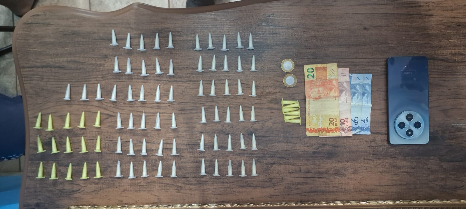 SUSPEITO É PRESO, EM GUAÍRA, POR ENVOLVIMENTO COM O TRÁFICO DE DROGAS