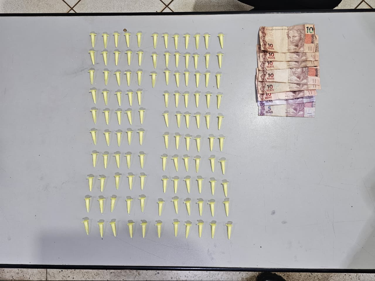 DOIS INDIVÍDUOS SÃO DETIDOS PARA AVERIGUAÇÃO EM GUAÍRA DE ENVOLMENTO COM O TRÁFICO