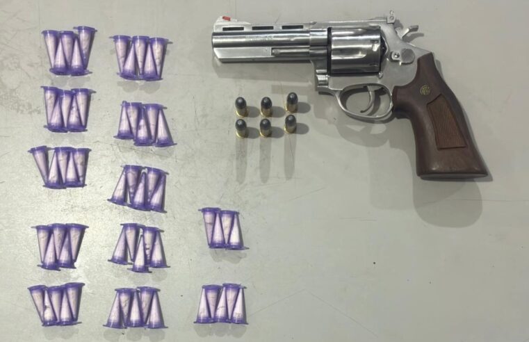 HOMEM É PRESO SOB ACUSAÇÃO DE PORTE ILEGAL DE ARMA E DE ENVOLVIMENTO COM O TRÁFICO EM GUAÍRA