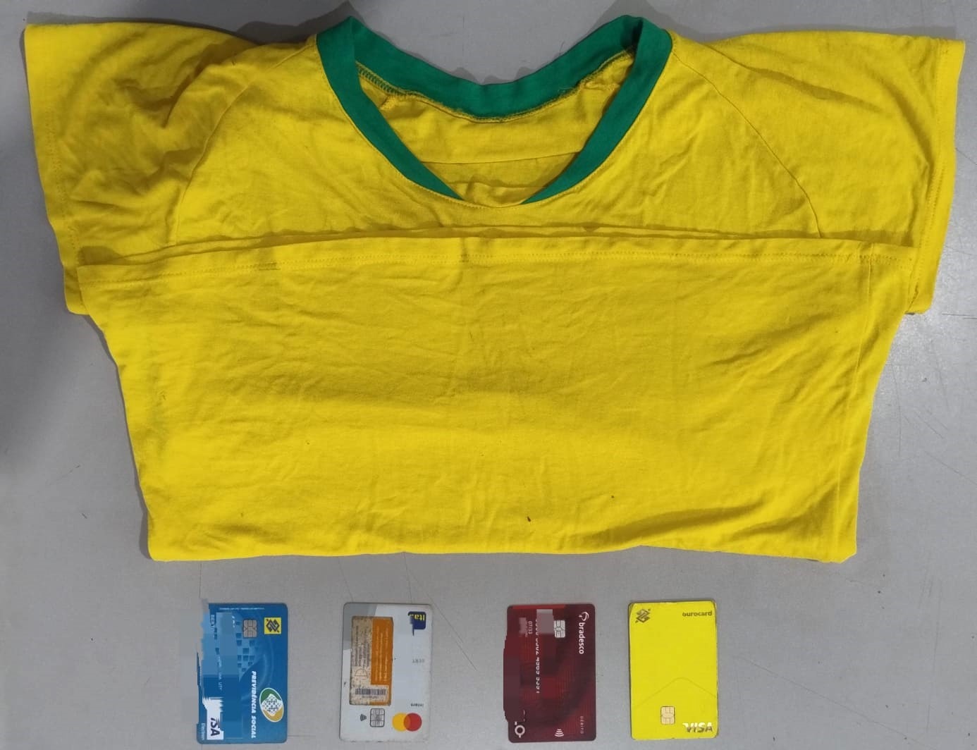 MULHER É PRESA NO JARDIM PAULISTA , EM GUAÍRA, POR SUSPEITA DE FURTO