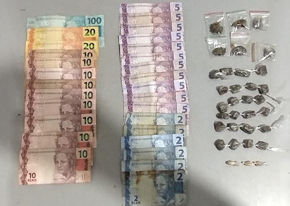 HOMEM É PRESO NA VILA APARECIDA EM GUAÍRA ACUSADO DE ENVOLVIMENTO COM O TRÁFICO