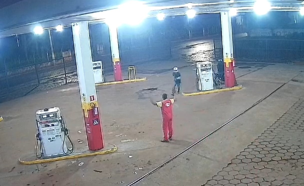 CÂMERAS REGISTRAM ROUBO A POSTO DE COMBUSTÍVEIS EM MIGUELÓPOLIS (SP)